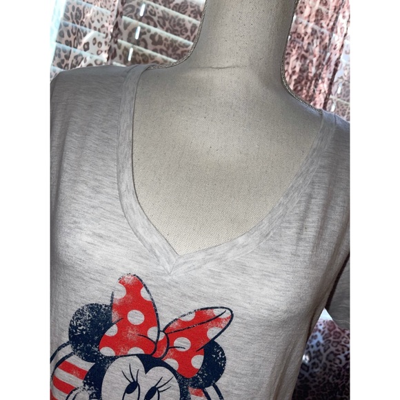 Red & Gray Disney Minnie Mouse Tee ❤️ - Picture 11 of 17